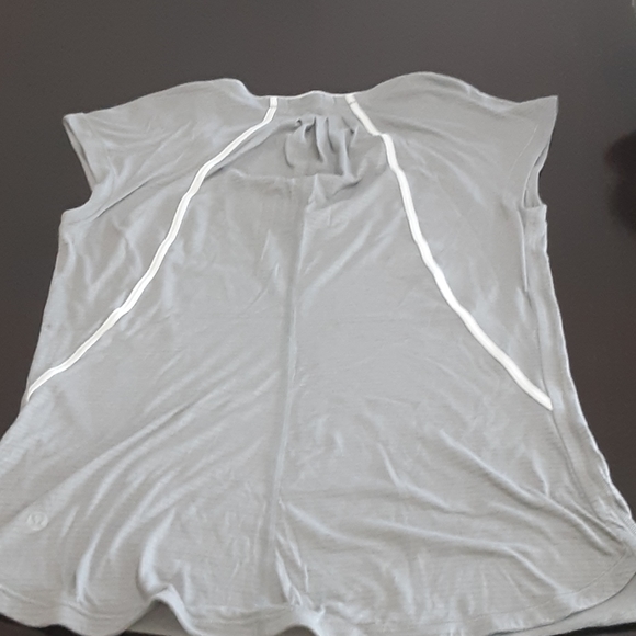 Lululemon - Picture 3 of 5